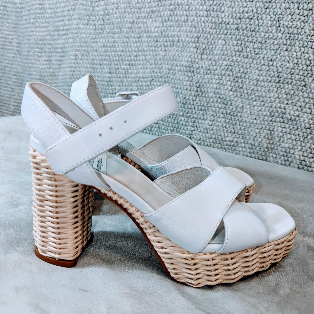Jeffrey Campbell Amma Platform White Sandal Women's Sz 8 Wicker H&L Cross Strap - Picture 3 of 9